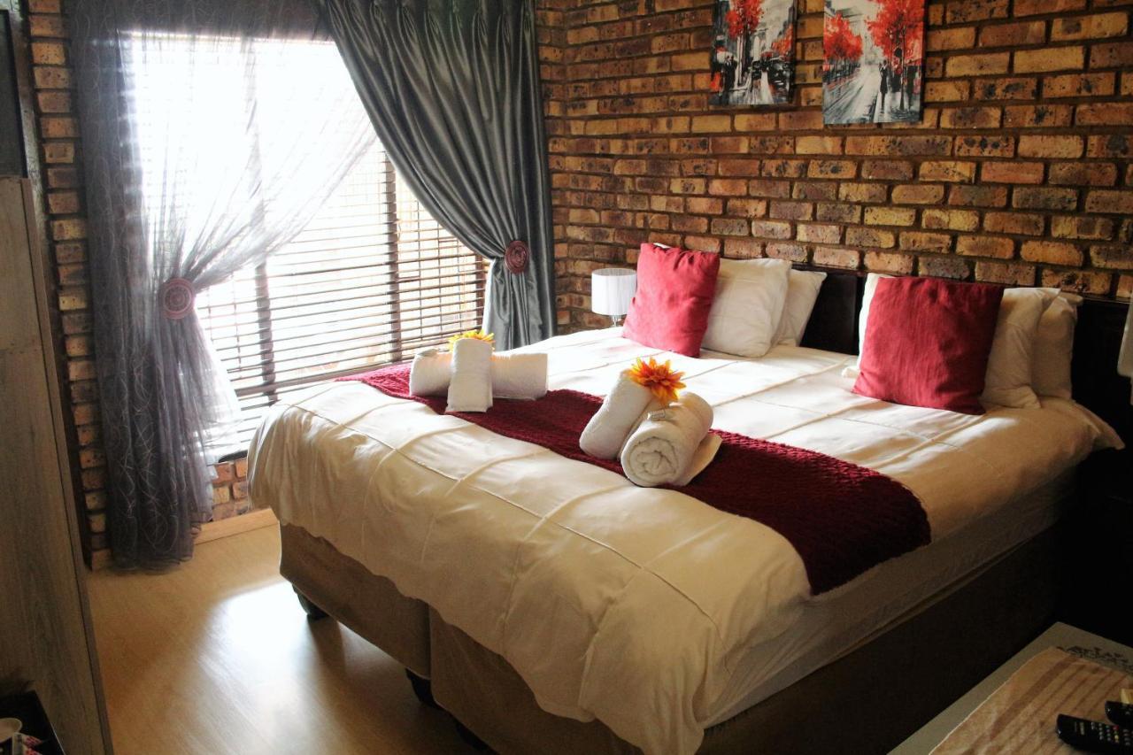 Belle Vue Guesthouse Hartbeespoort Eksteriør bilde